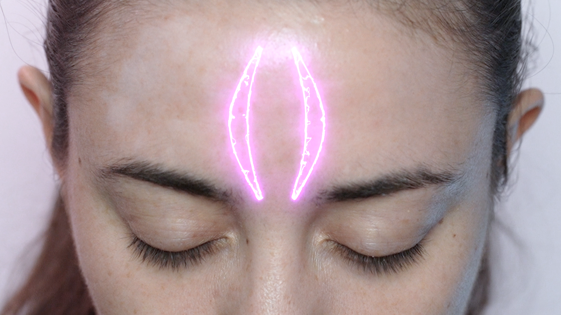 1_forehead-vulva-channeling-research_sofia-braga_still-from-video.png